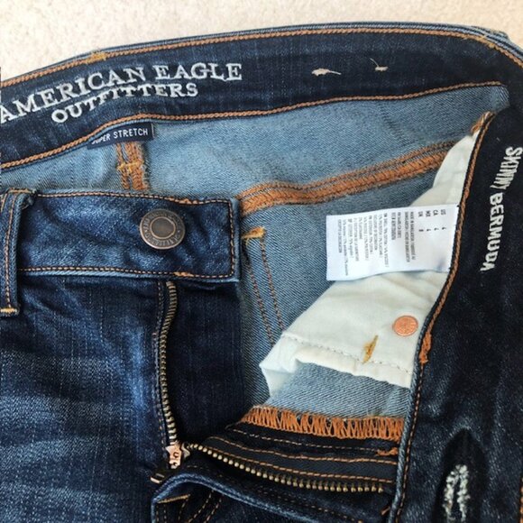 American Eagle Super Stretch Skinny Bermuda Cut-Off Jean / Denim Shorts, Size 4 - Picture 6 of 7